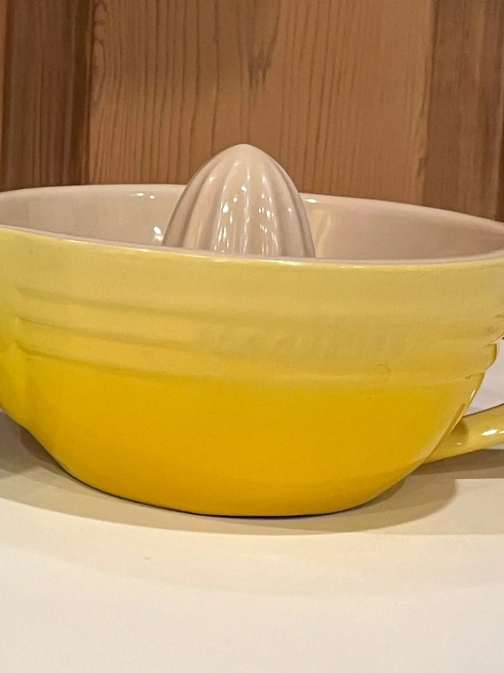 Le Creuset Ceramic Citrus Juicer - Soleil Yellow -